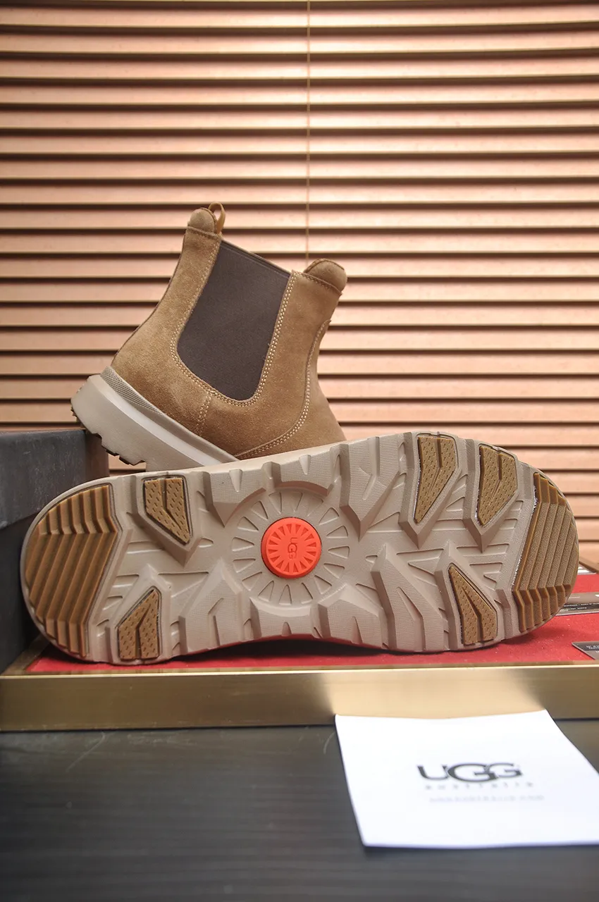 Men's shoes 💰580💶【UGG】(full genuine wool lining) Please pay attention to the original quality and compare the thickness of the wool 🏮🏮Hot style Martin boots from Australia's warm luxury brand men's shoes, official website synchronization, Beckham men's style..., made of imported top-layer waxed cowhide, waxed toe, Australian real wool velvet lining Carefully sewn...Imported rubber Martin boots outsole (comfortable, soft and wear-resistant). I really like the quality...Exquisite workmanship, you can't put it down once you see it. Code number 39-44